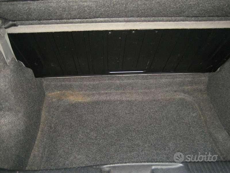 Usata VW Polo 50 CV (36 kW) 1997 Verde Berlina