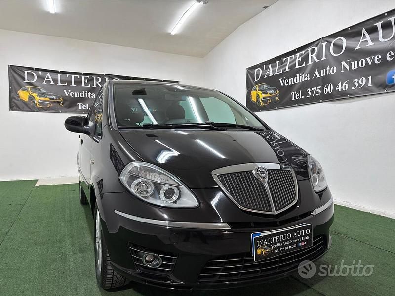 Usata Lancia Musa 95 CV (69 kW) 2011 Nero Monovolume