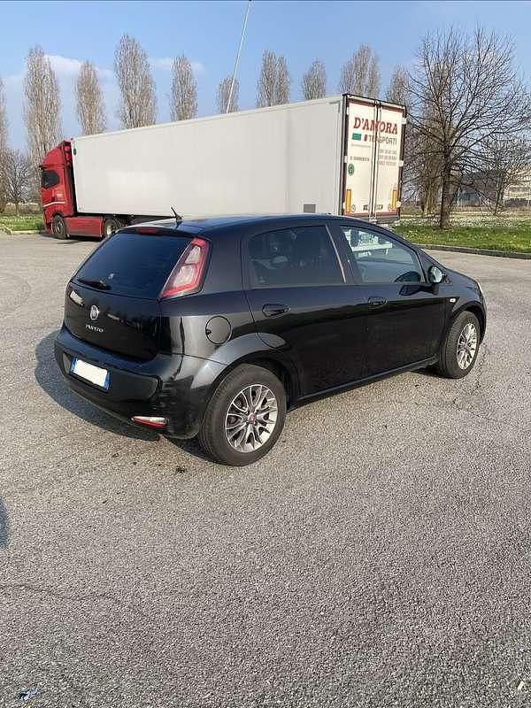 Usata Fiat Punto Evo Emotion 77 CV (56 kW) 2011 Utilitaria