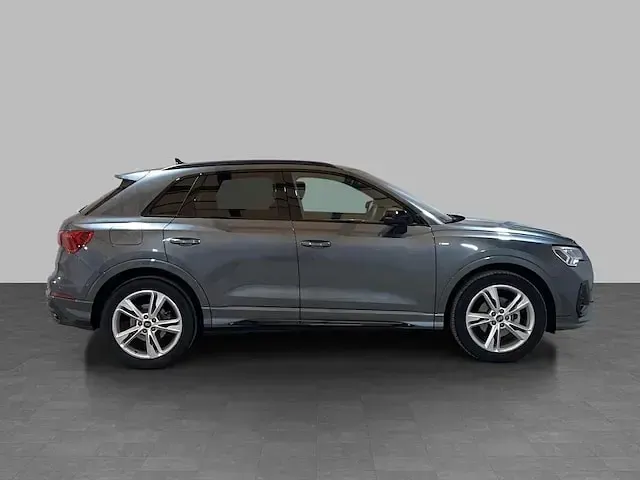 Usata Audi Q3 S-Line 150 CV (110 kW) 2025 Grigio daytona perlato SUV