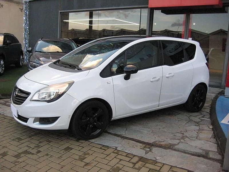 Usata Opel Meriva Design Edition 120 CV (88 kW) 2015 Bianco Monovolume