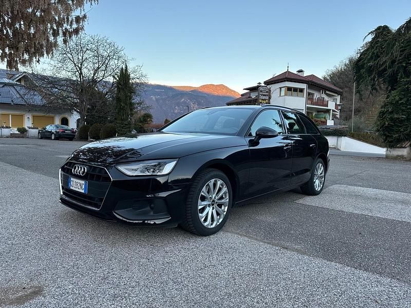 Usata Audi A4 Advanced 163 CV (119 kW) 2020 Nero Station wagon