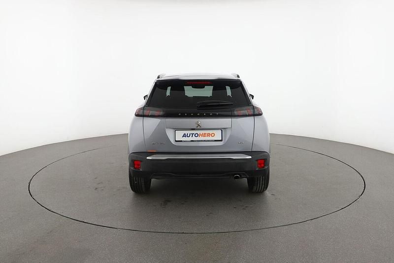 Usata Peugeot 2008 GT-line 110 CV (80 kW) 2022 Grigio SUV