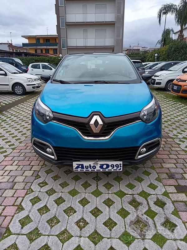 Usata Renault Captur Zen 90 CV (66 kW) 2017 Blu SUV