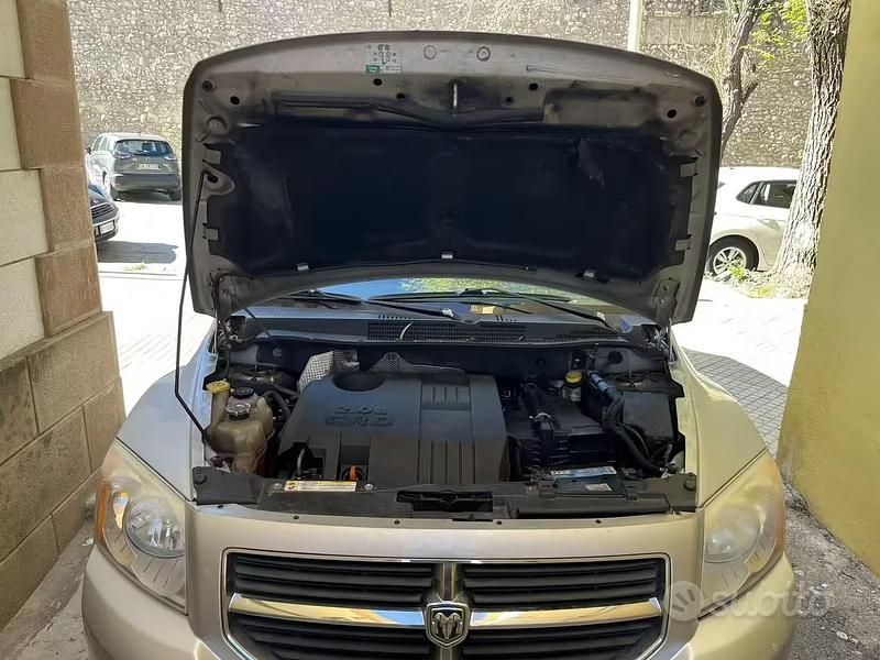 Usata Dodge Caliber 140 CV (102 kW) 2008 Grigio Utilitaria