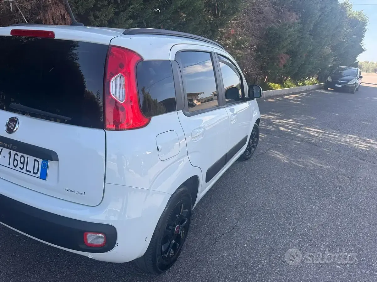 Usata Fiat Panda Lounge 69 CV (50 kW) 2019 Bianco Utilitaria