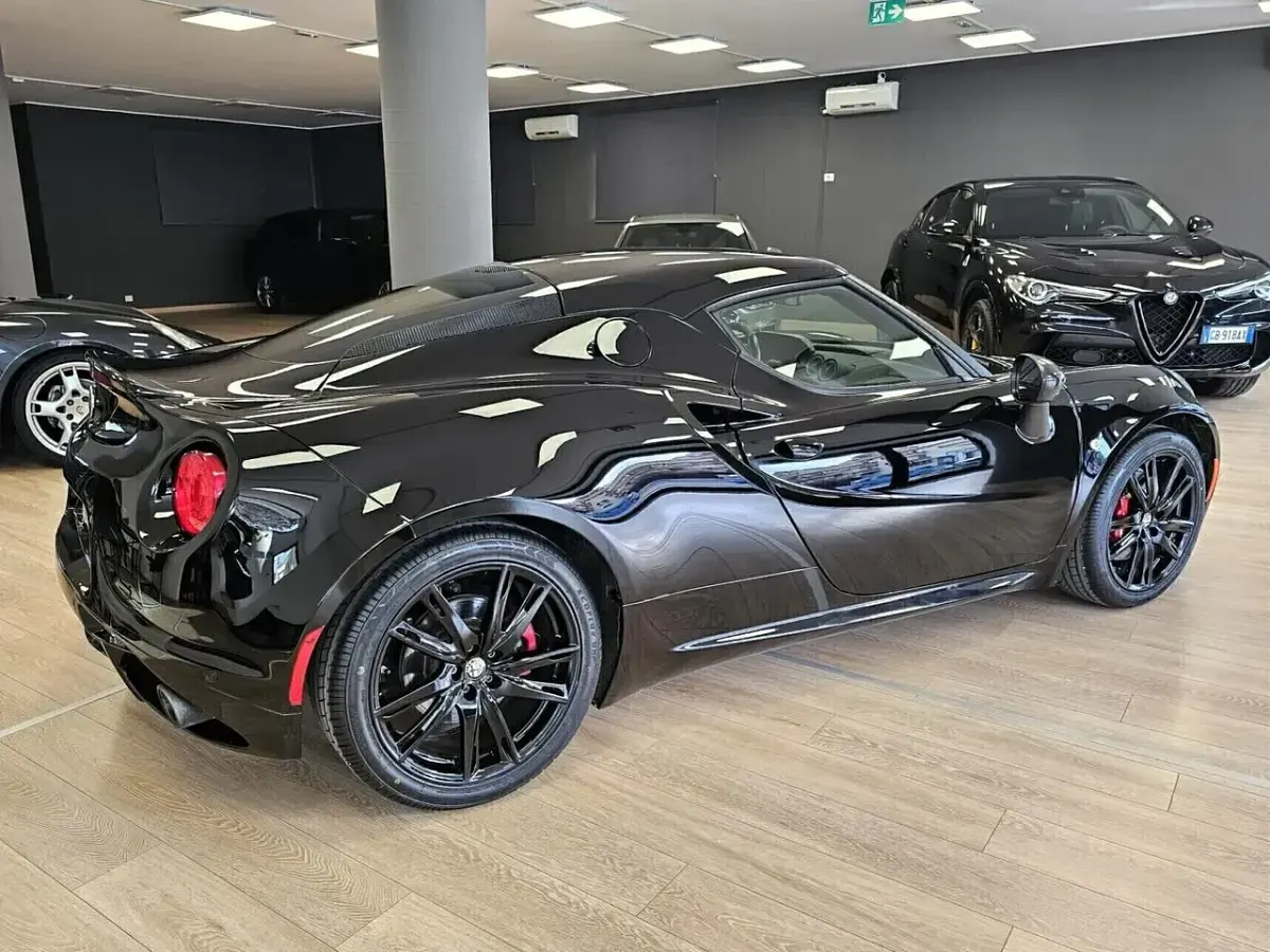 Usata Alfa Romeo 4C 241 CV (177 kW) 2015 Nero Coupé