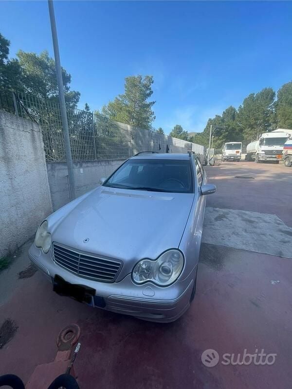 Usata Mercedes C220 95 CV (69 kW) 2002 Grigio Station wagon