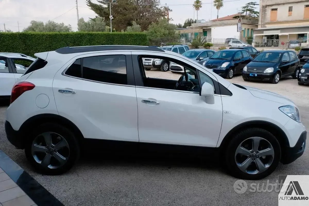 Usata Opel Mokka Cosmo 131 CV (96 kW) 2014 Bianco SUV