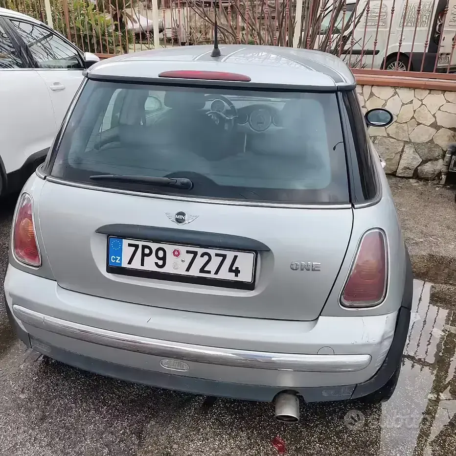 Usata Mini Cooper 90 CV (66 kW) 2002 Grigio Utilitaria