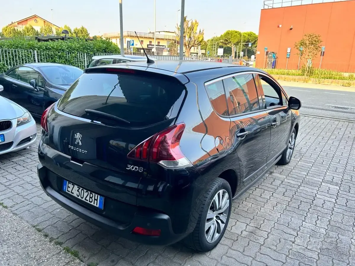 Usata Peugeot 3008 Allure 115 CV (84 kW) 2015 Nero Station wagon