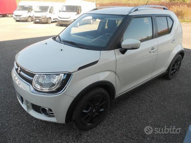 Usata Suzuki Ignis 90 CV (66 kW) 2019 Bianco pastello Berlina