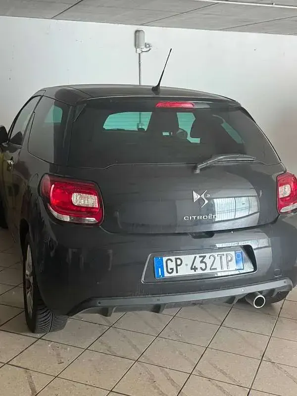 Usata Citroën DS3 So Chic 120 CV (88 kW) 2010 Nero Utilitaria