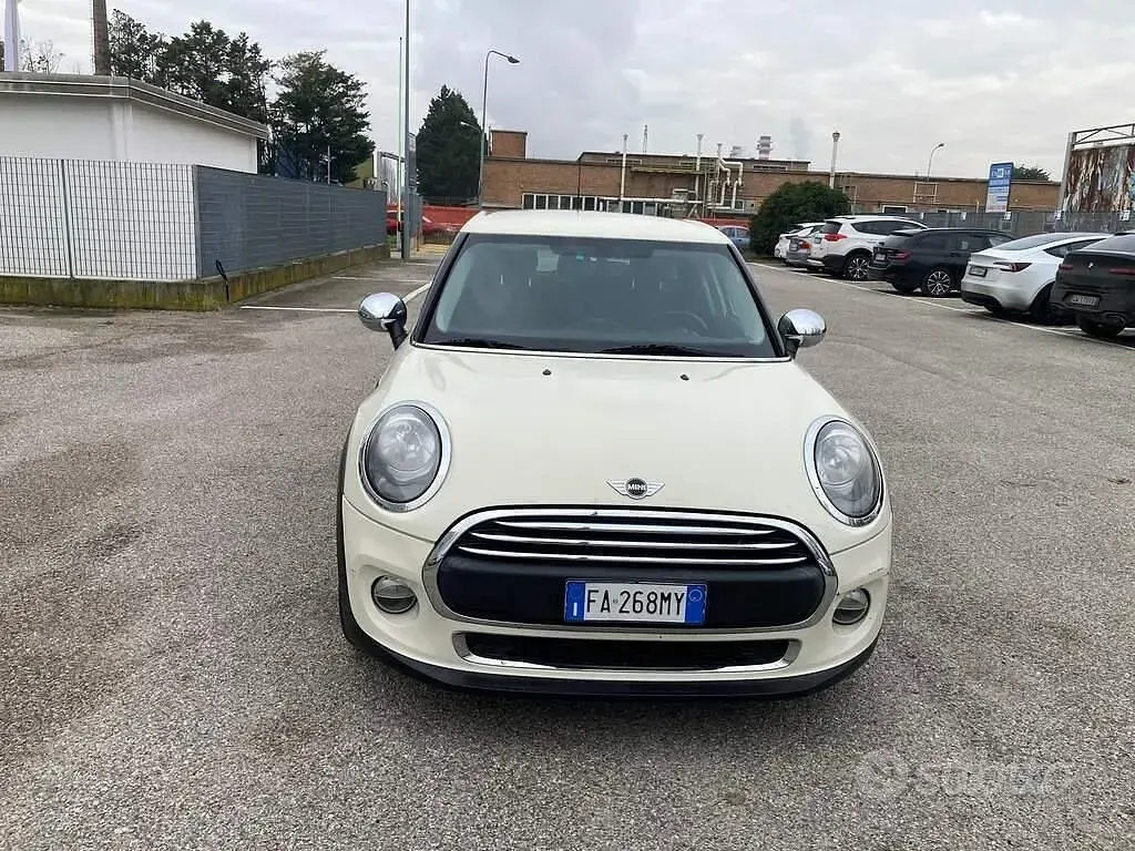 Usata Mini One D Business 95 CV (69 kW) 2015 Bianco Utilitaria