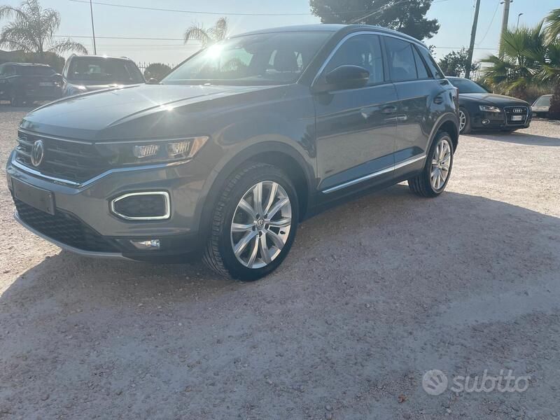 Usata VW T-Roc Advance 116 CV (85 kW) 2018 Grigio SUV