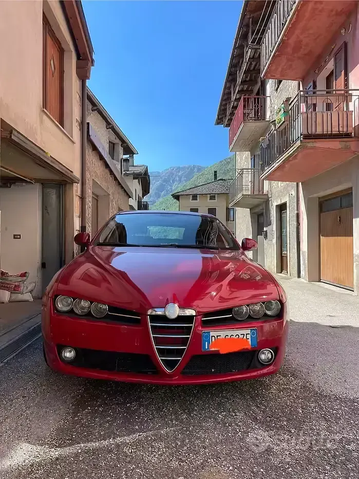 Second-hand Alfa Romeo 159 150 CP (110 kW) 2006 Roșu Break
