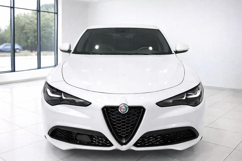 Usata Alfa Romeo Stelvio Veloce 209 CV (153 kW) 2024 Bianco SUV