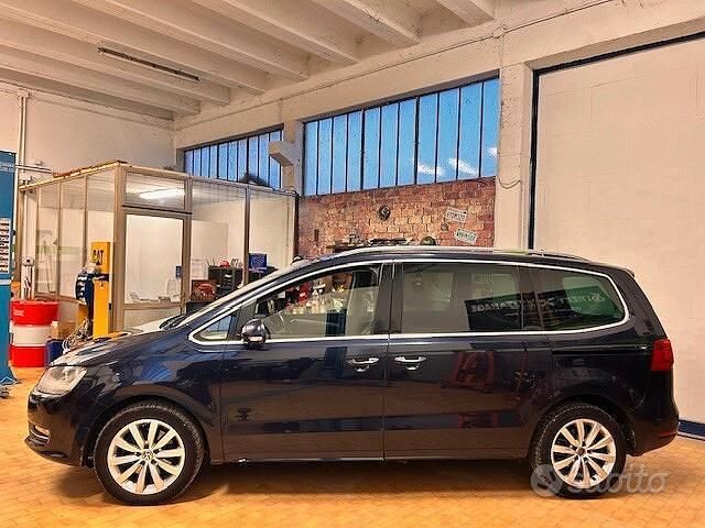 Usata VW Sharan Highline 140 CV (102 kW) 2012 Blu Monovolume