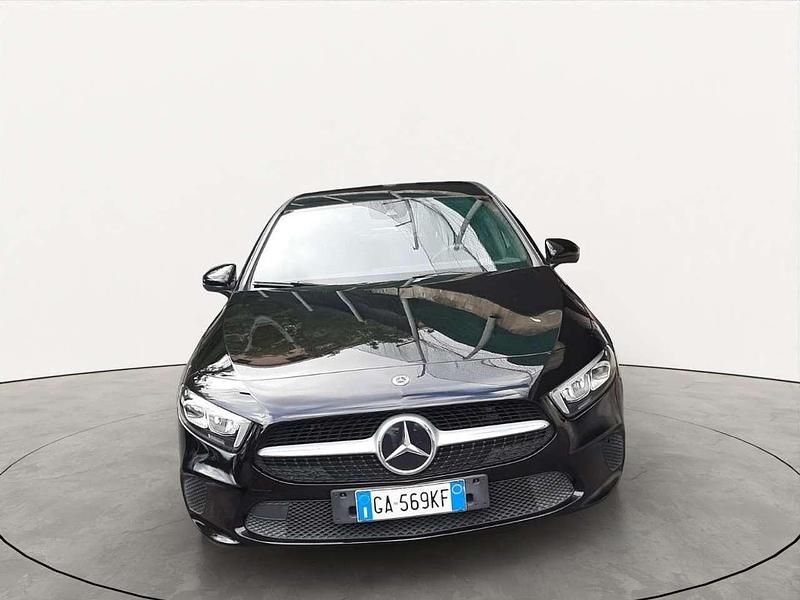Nero Usata 2020 Mercedes A180 Tre volumi | 22.400 € (Ottimo prezzo) - Immagine 1/4