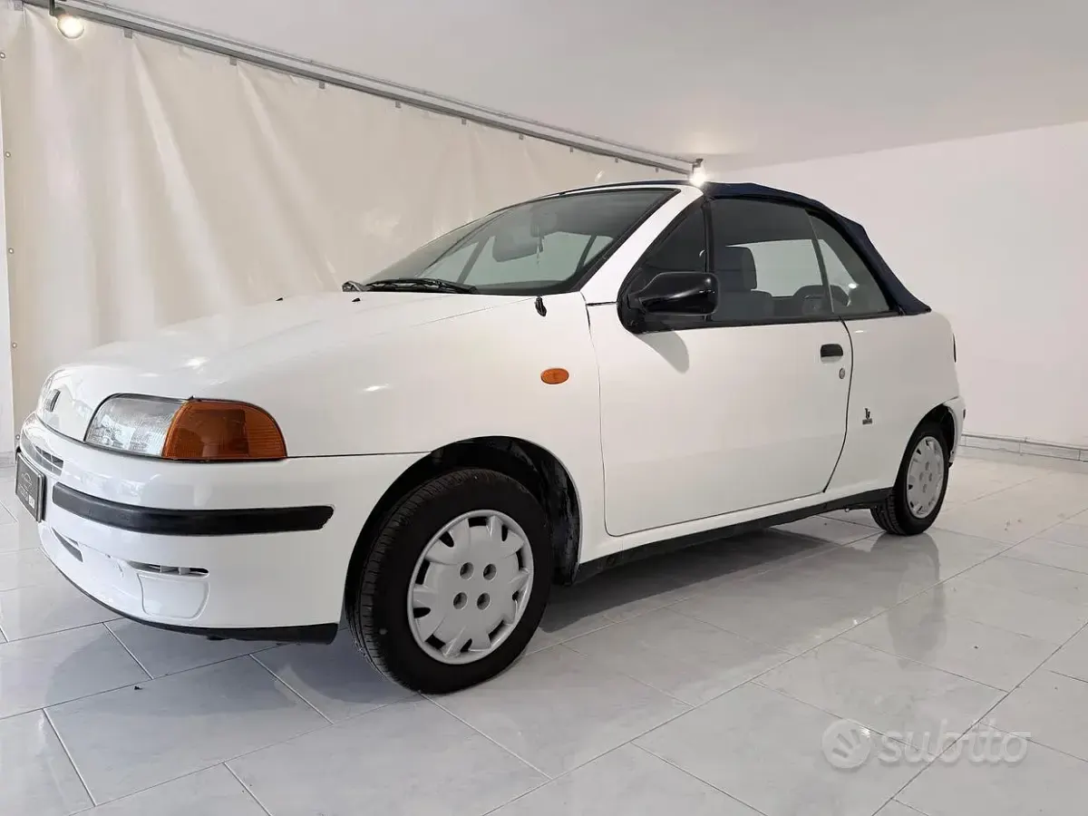 Usata Fiat Punto Cabriolet 60 CV (44 kW) 2001 Bianco Cabrio