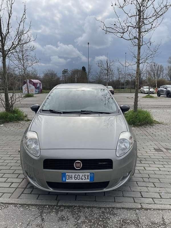 Usata Fiat Grande Punto Active 75 CV (55 kW) 2007 Utilitaria