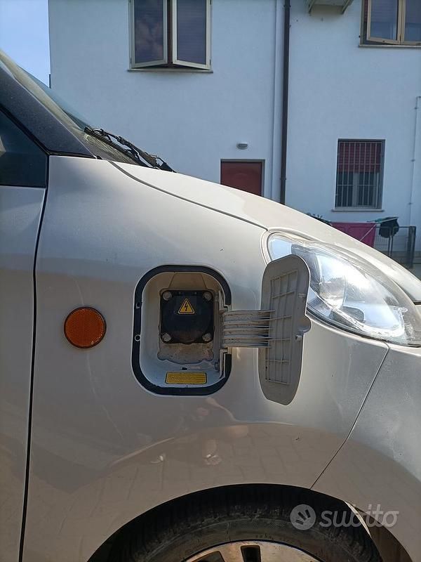 Usata Zhidou D2 16 kW (23 CV) 2022 Beige Utilitaria