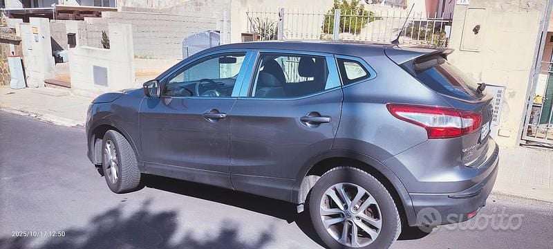 Usata Nissan Qashqai 110 CV (80 kW) 2016 Grigio SUV
