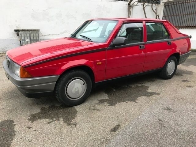 Venduto Alfa Romeo 75 1 8 Iscritta A Auto Usate In Vendita