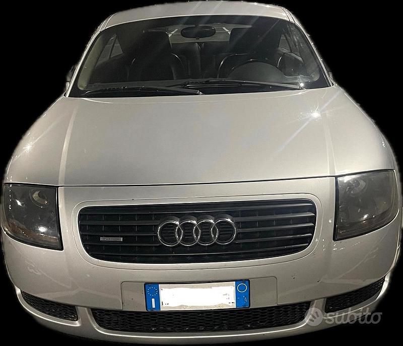 Usata Audi TT 225 CV (165 kW) 2000 Grigio Coupé