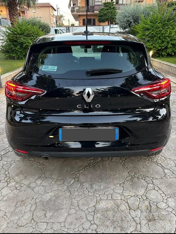 Usata Renault Clio V Zen 90 CV (66 kW) 2021 Nero Utilitaria