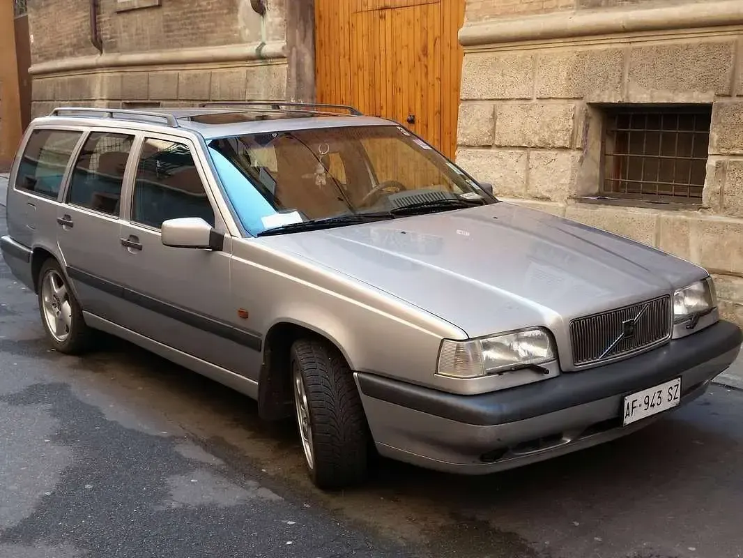 Usata Volvo 850 211 CV (155 kW) 1995 Grigio Station wagon