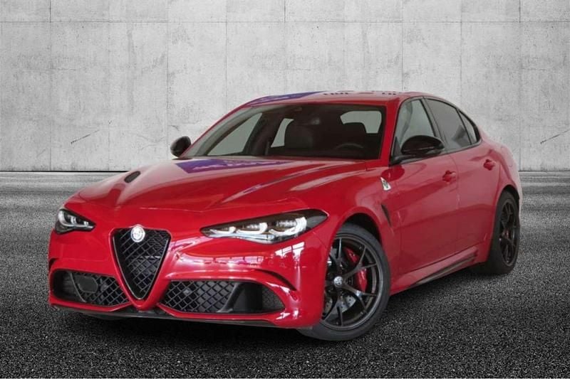 Rosso Nuova 2025 Alfa Romeo Giulia Quadrifoglio Tre volumi | 92.950 € (Super prezzo) - Immagine 1/4