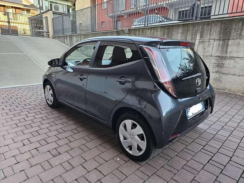 Usata Toyota Aygo X-play 69 CV (50 kW) 2015 Utilitaria