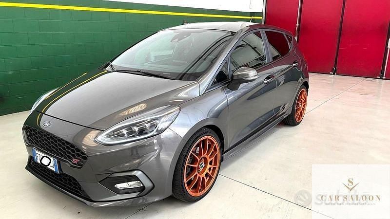 Usata Ford Fiesta ST 200 CV (147 kW) 2019 Grigio Utilitaria