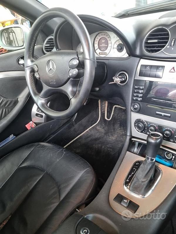 Usata Mercedes CLK200 2009 Grigio Cabrio
