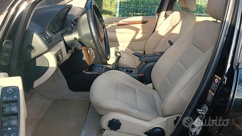 Usata Mercedes A200 136 CV (100 kW) 2005 Nero Utilitaria