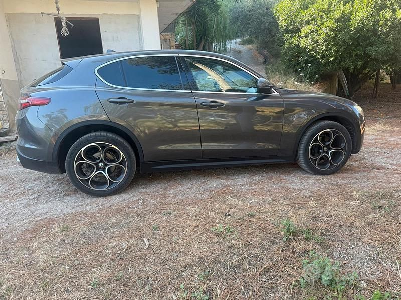 Usata Alfa Romeo Stelvio 210 CV (154 kW) 2018 Grigio SUV