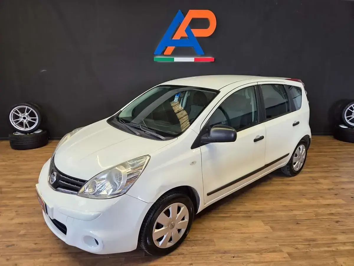 Usata Nissan Note Visia 90 CV (66 kW) 2013 Bianco Utilitaria