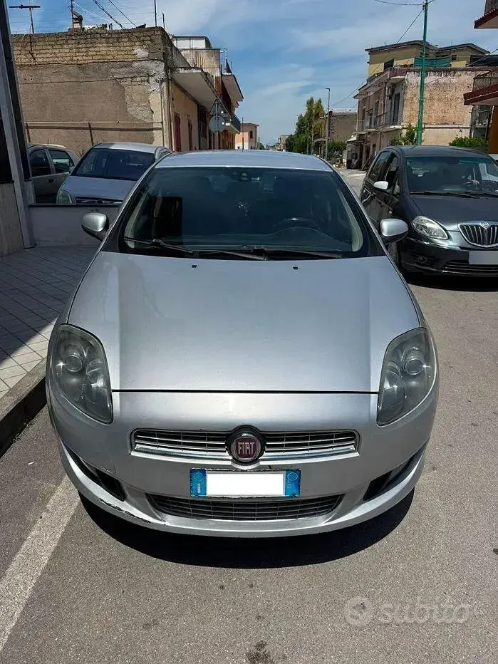 Usata Fiat Bravo 120 CV (88 kW) 2011 Grigio Utilitaria