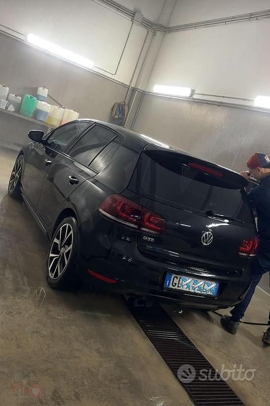 Usata VW Golf VI 110 CV (80 kW) 2010 Nero Utilitaria