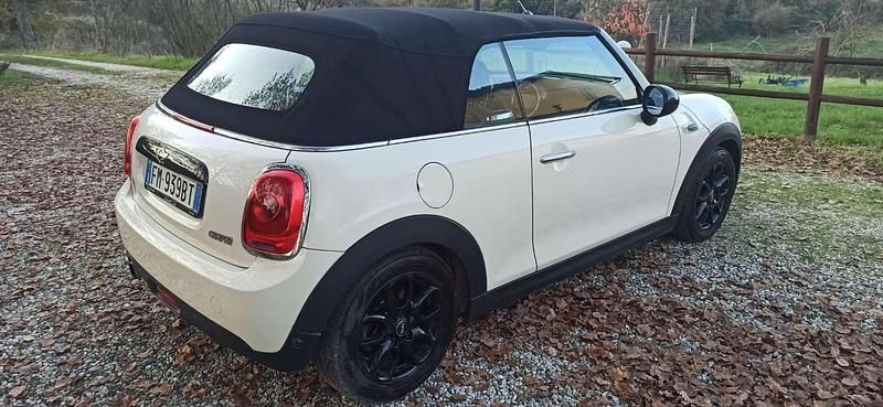 Usata Mini Cooper Cabriolet 136 CV (100 kW) 2017 Cabrio