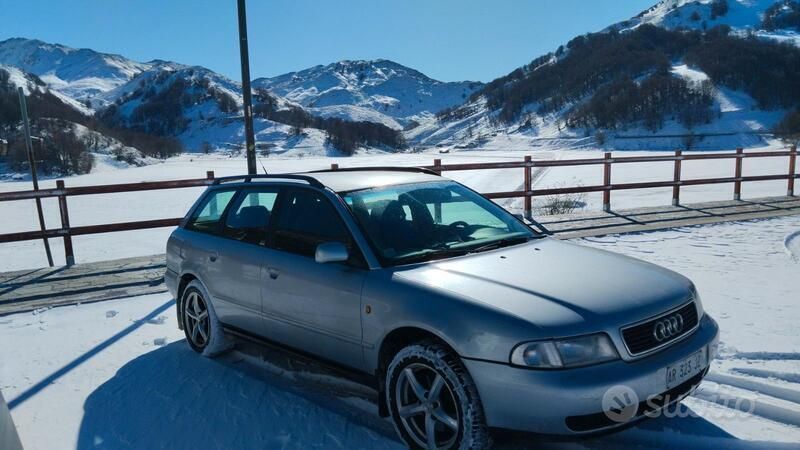 Grigio Usata 1997 Audi A4 Station wagon | 1700 € (Super prezzo) - Immagine 1/2