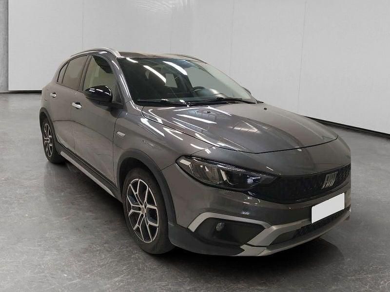 Usata Fiat Tipo Cross 101 CV (74 kW) 2022 Grigio Berlina