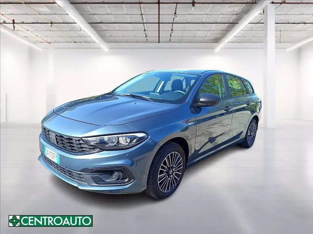Usata Fiat Tipo 101 CV (74 kW) 2023 Blu metallizzato Station wagon