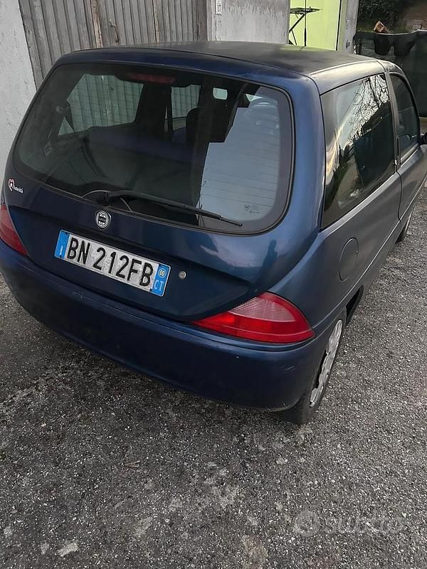 Usata Lancia Ypsilon 2000 Blu Utilitaria