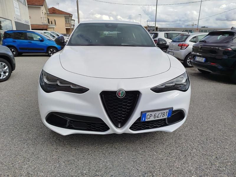 Usado Alfa Romeo Stelvio Sprint 210 CV (154 kW) 2023 Blanco SUV