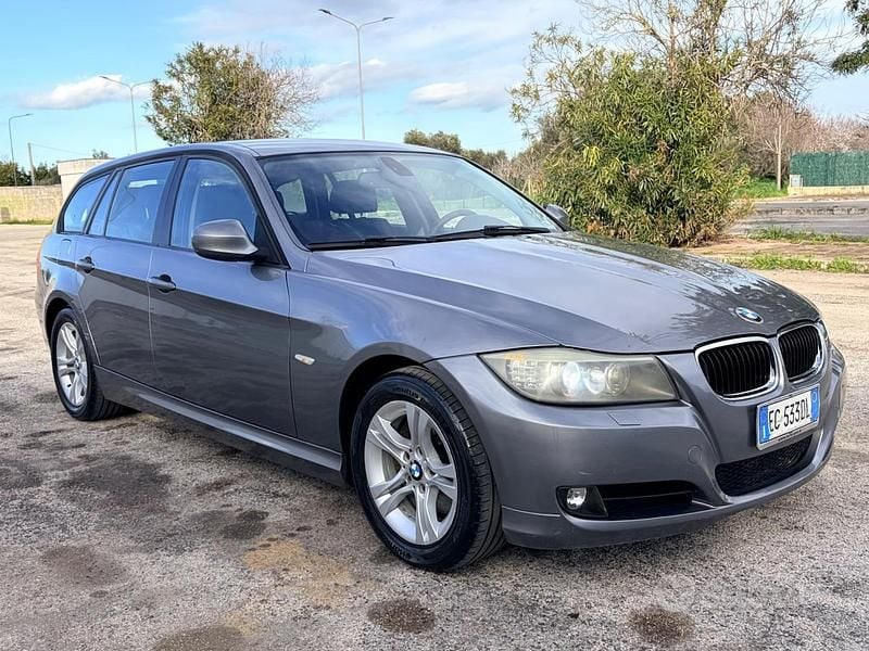 Usata BMW 320 177 CV (130 kW) 2010 Grigio Station wagon