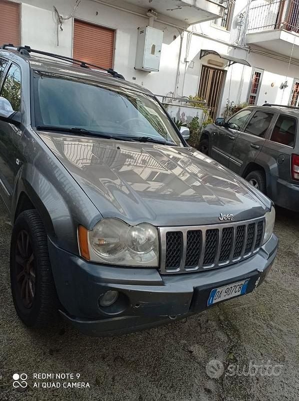 Usata Jeep Grand Cherokee 218 CV (160 kW) 2006 Grigio SUV