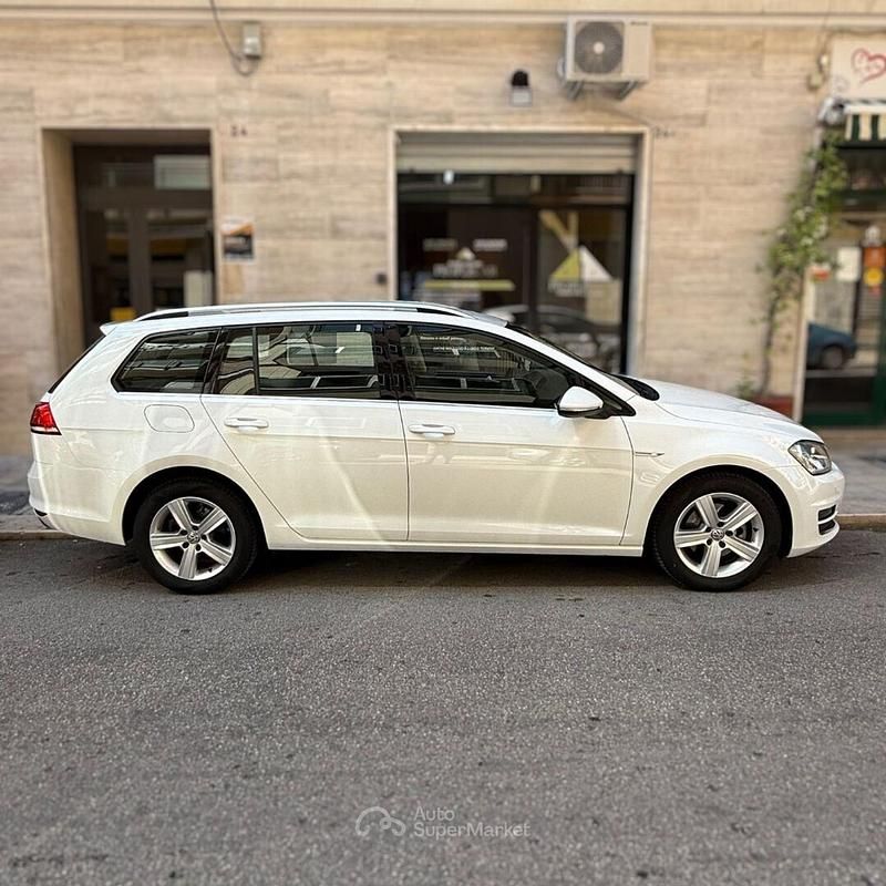 Usata VW Golf VII 110 CV (80 kW) 2017 Bianco Station wagon