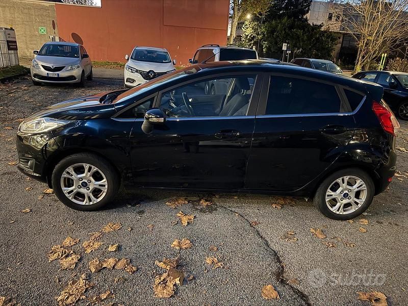 Usata Ford Fiesta 2017 Nero Berlina
